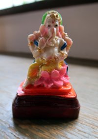 レジンのヒンズー神＜ガネーシャ像＞