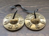 ティンシャ ：マントラ模様 オムマニペメフム　約６．５ｃｍ ＜クリックポストOK＞