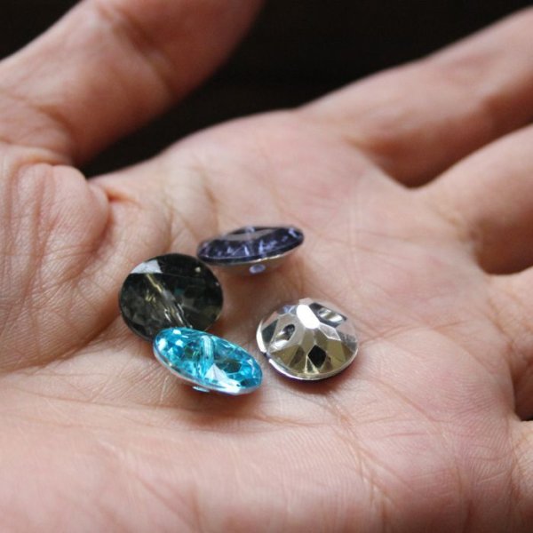 画像11: インドのカラフルボタン：グレー、ブルー系 各種　楕円 ＜クリックポストOK＞