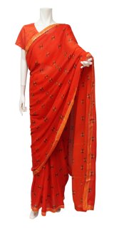 朱色のサリーアップしました　India
