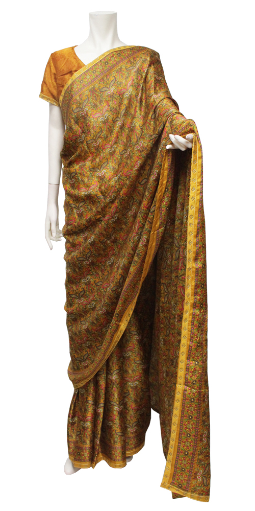 エスニック模様の黄土色のサリー アップしました　India